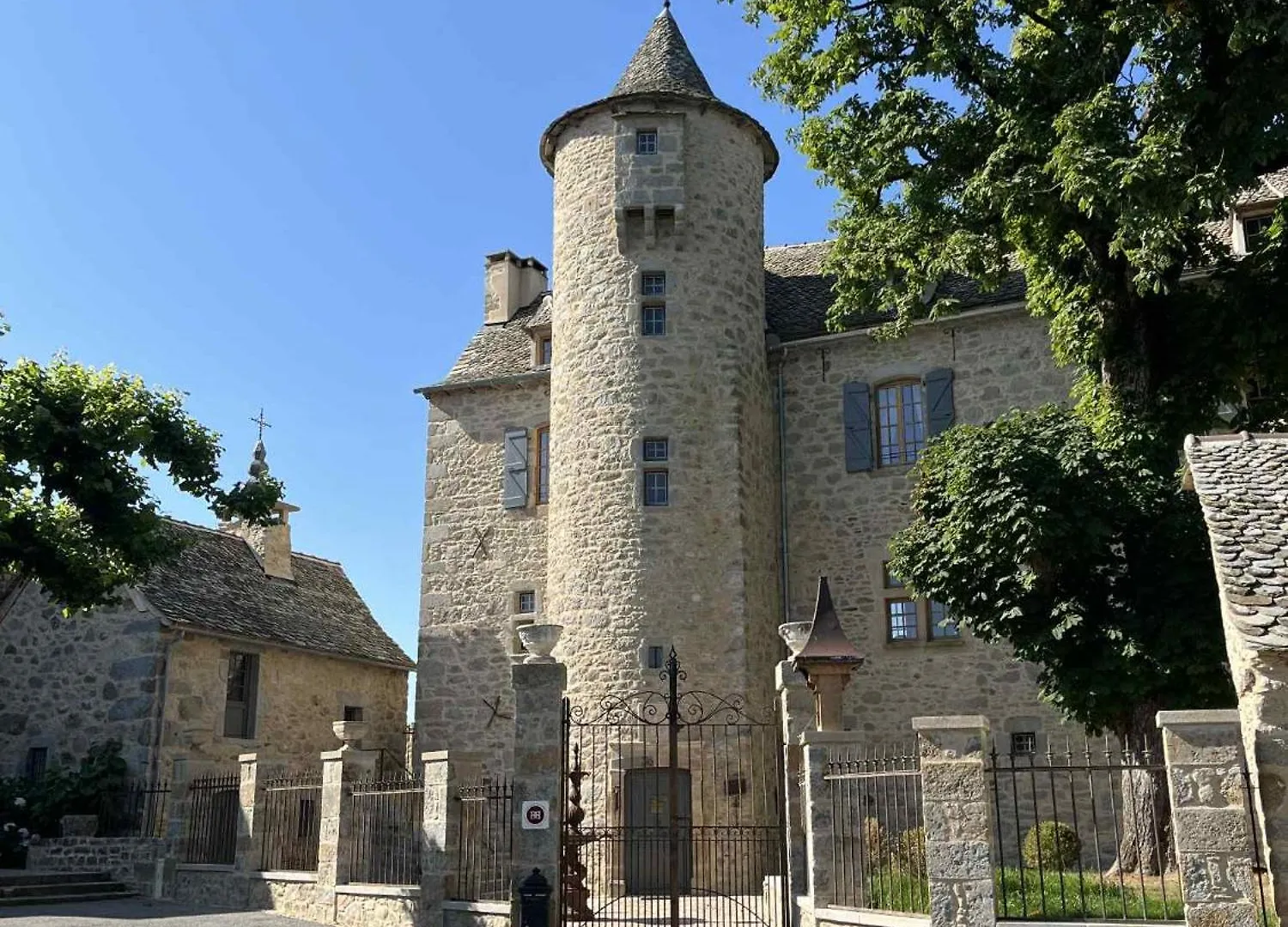 Gite Dans Un Village Aveyronnais Lunac Frankrijk